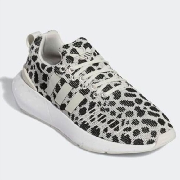 NWT Adidas Swift Run 22 Leopard Sneakers - Picture 1 of 10